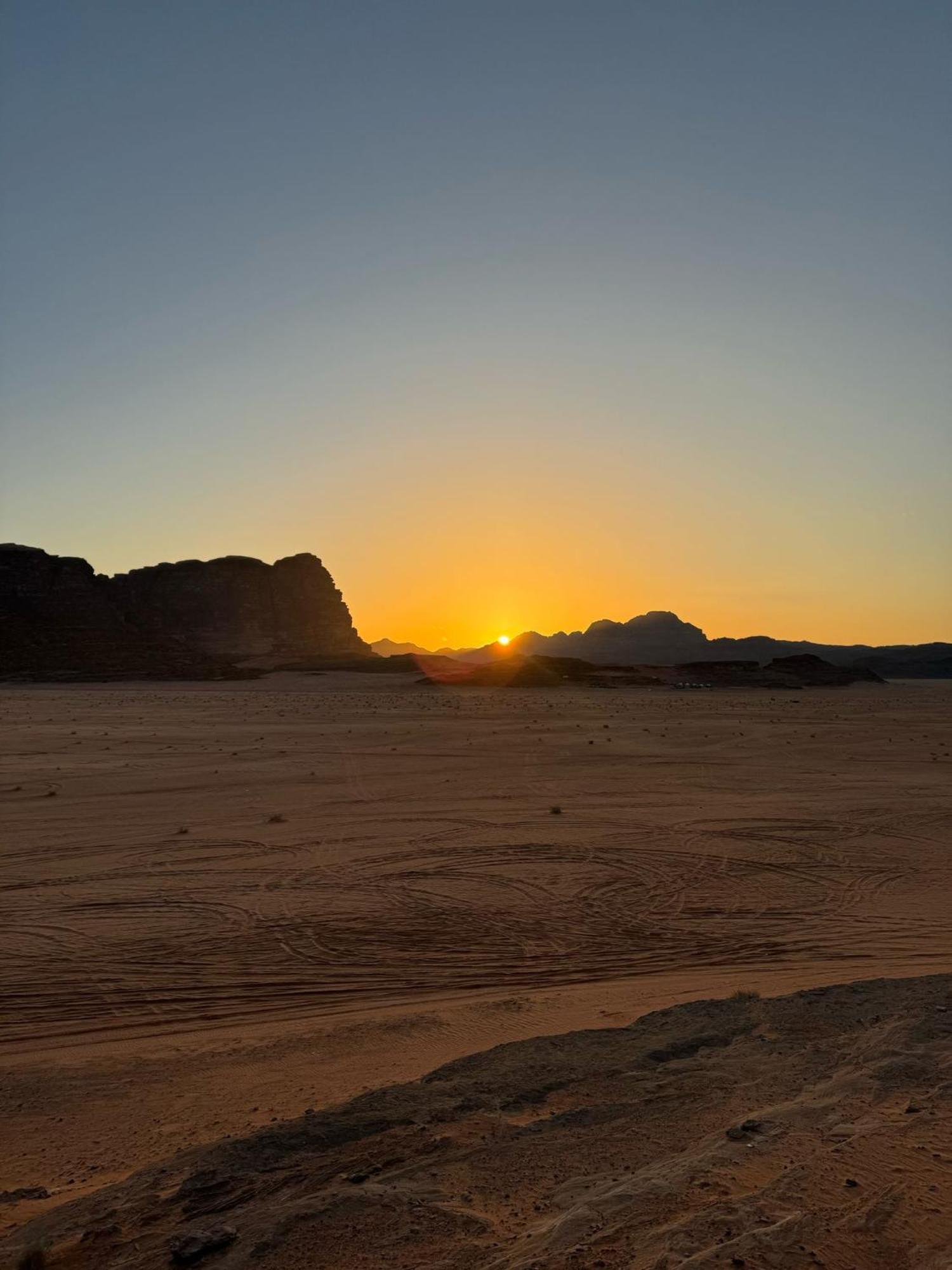 מלון וואדי רם Sunrise Luxury Camp מראה חיצוני תמונה