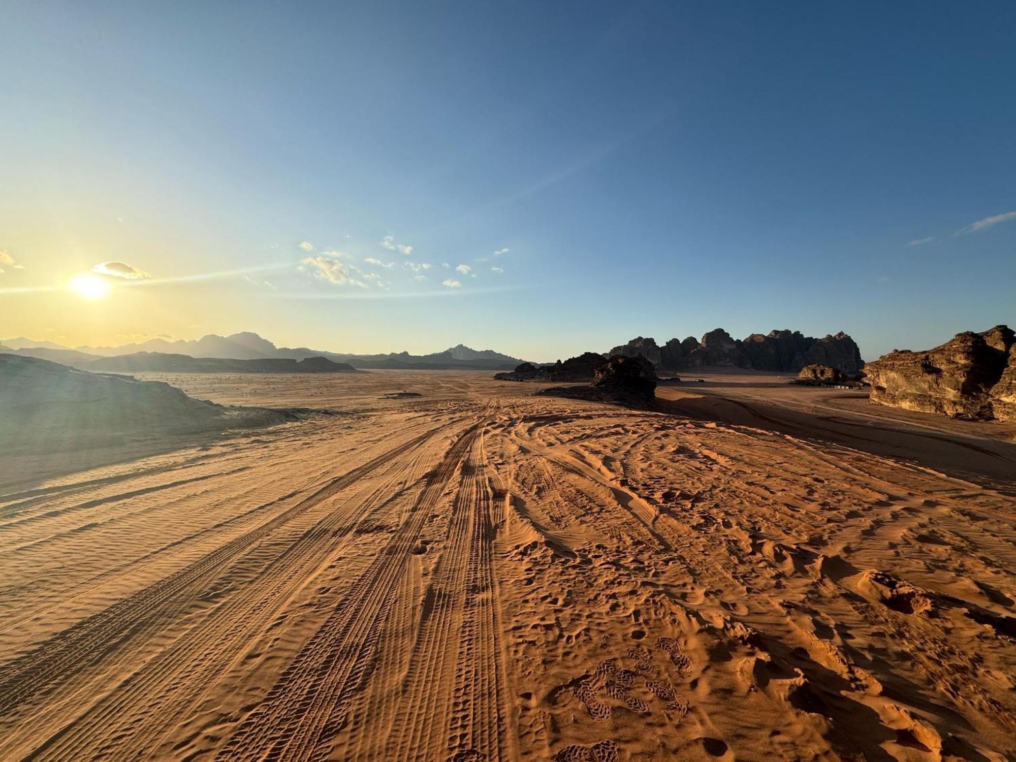 מלון וואדי רם Sunrise Luxury Camp מראה חיצוני תמונה